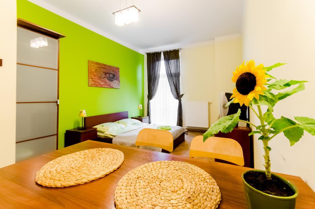 קרקוב Fantasia Apartments מראה חיצוני תמונה