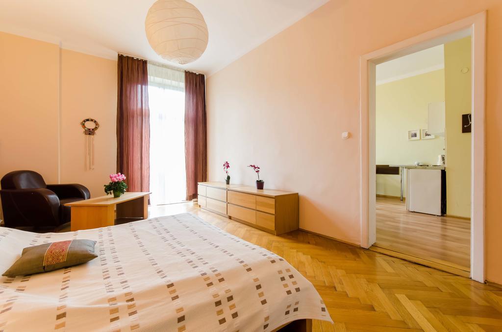 קרקוב Fantasia Apartments מראה חיצוני תמונה